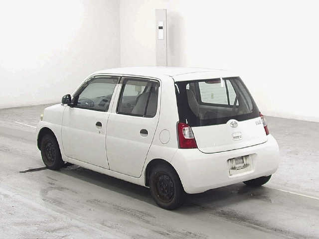 DAIHATSU ESSE