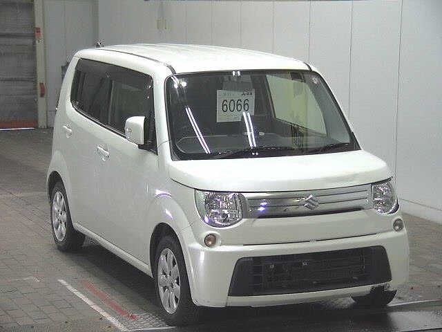SUZUKI MRWAGON