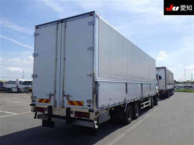 ISUZU TRUCK