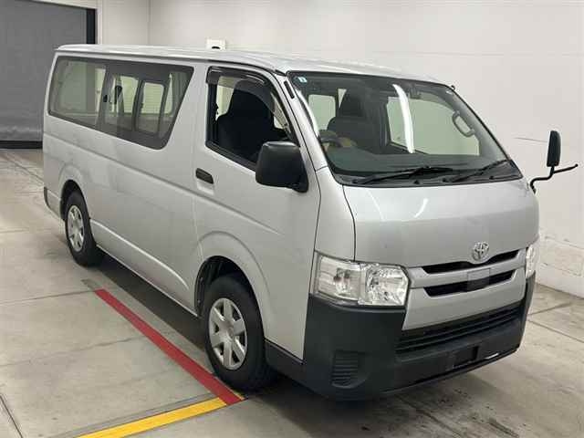 TOYOTA REGIUS ACE VAN