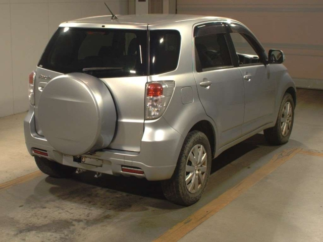 TOYOTA RUSH