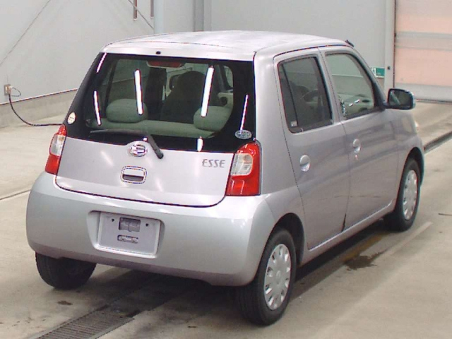 DAIHATSU ESSE