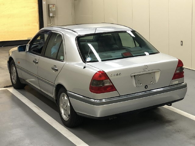 MERCEDES BENZ C CLASS