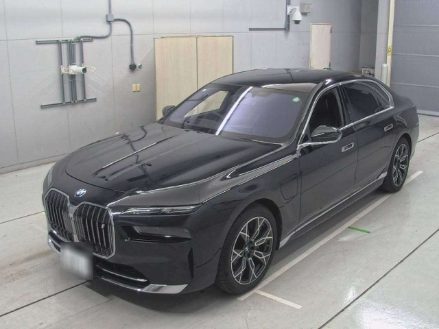 BMW I7
