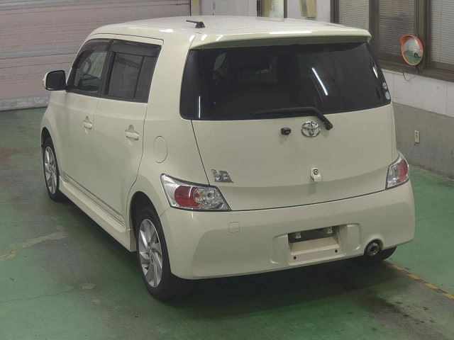 TOYOTA BB
