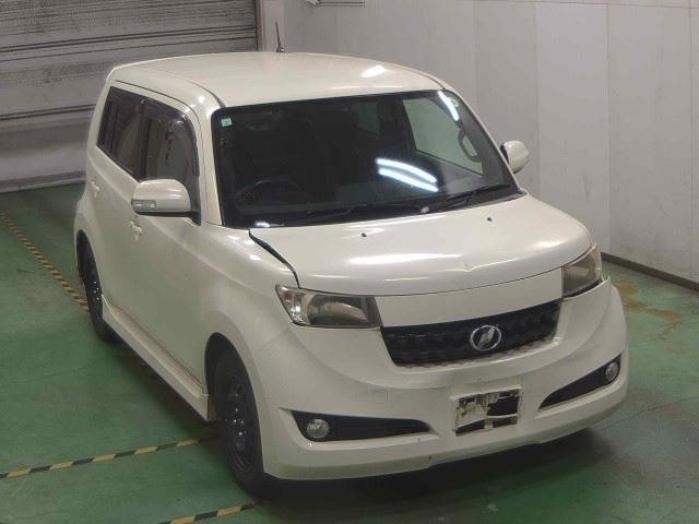 TOYOTA BB