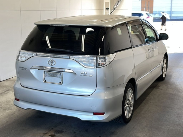 TOYOTA ESTIMA HYBRID