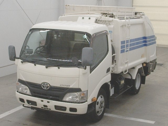 TOYOTA DYNA