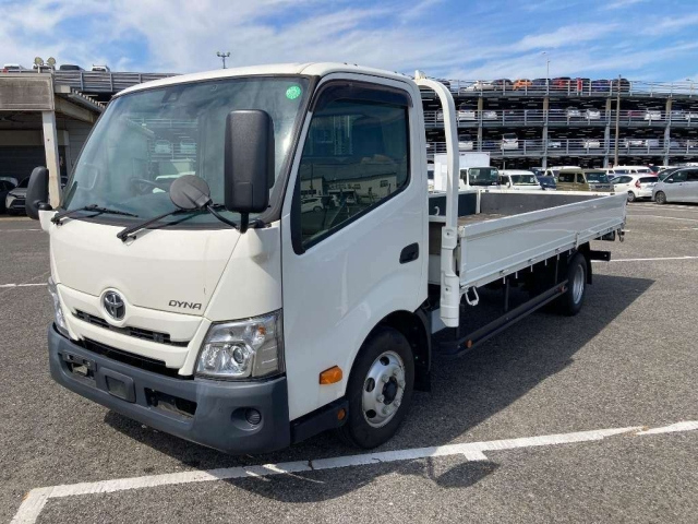 TOYOTA DYNA