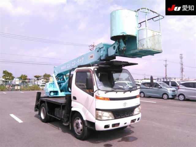 TOYOTA DYNA