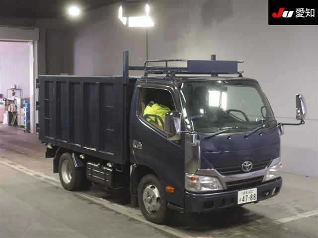 TOYOTA DYNA