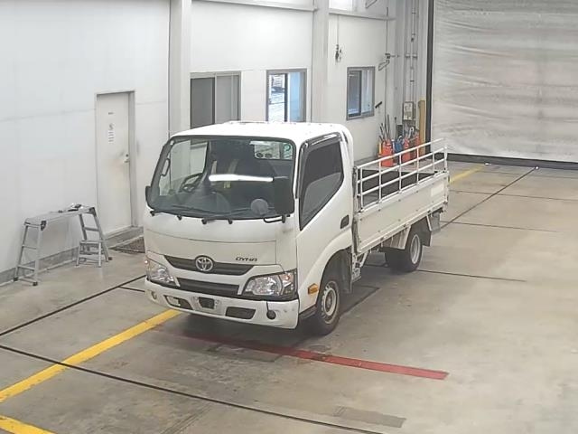 TOYOTA DYNA