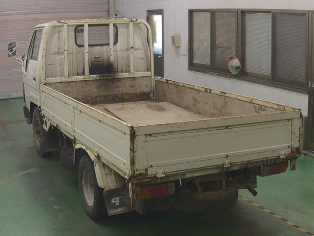 TOYOTA DYNA