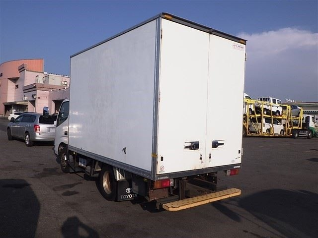 TOYOTA DYNA
