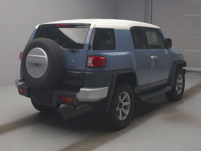 TOYOTA FJ CRUISER