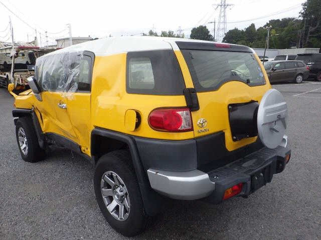 TOYOTA FJ CRUISER