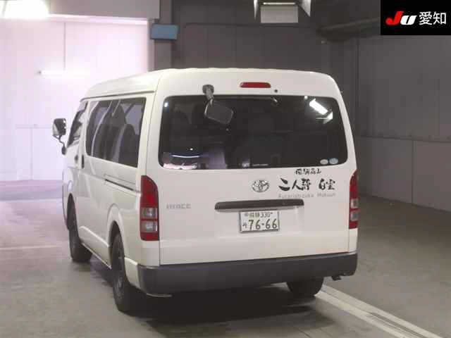 TOYOTA HIACE