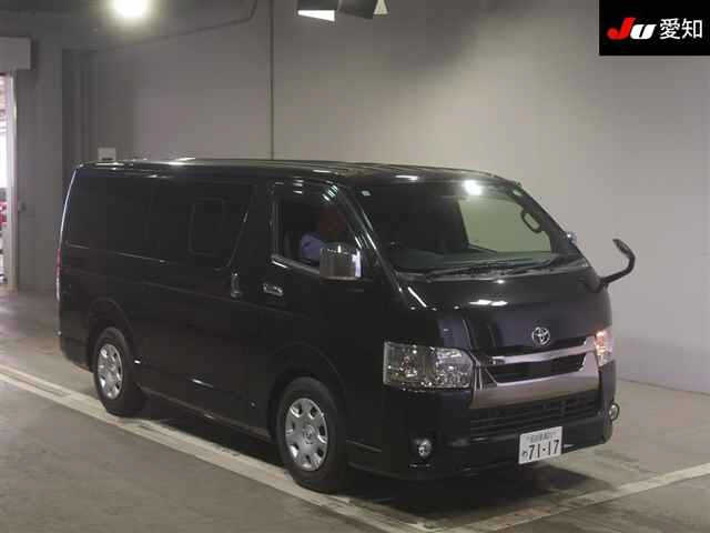 TOYOTA HIACE VAN