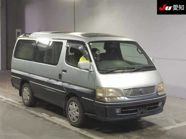 TOYOTA HIACE