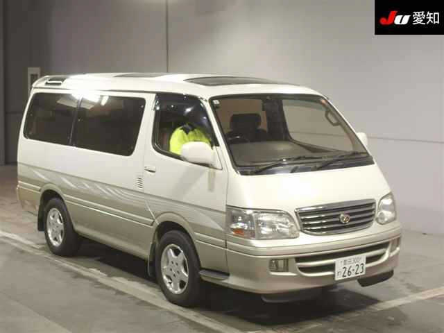 TOYOTA HIACE