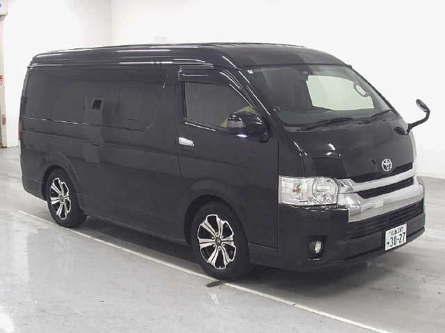 TOYOTA HIACE