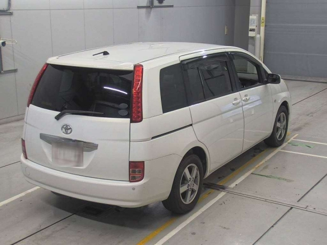 TOYOTA ISIS