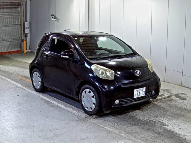TOYOTA IQ