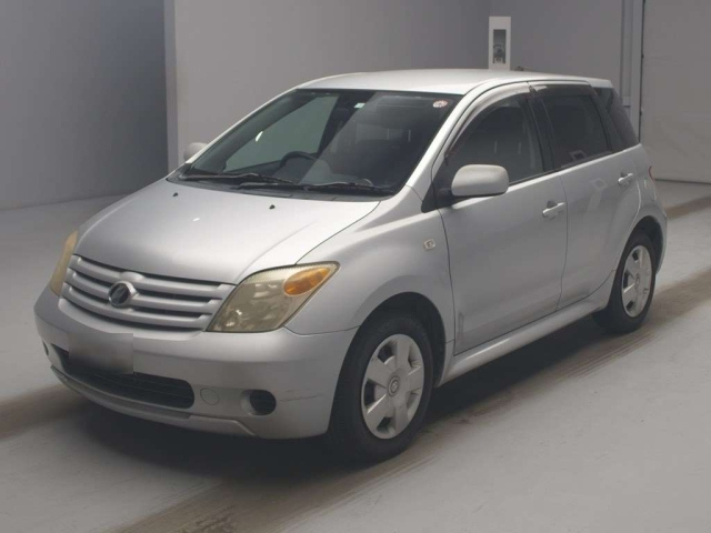 TOYOTA IST