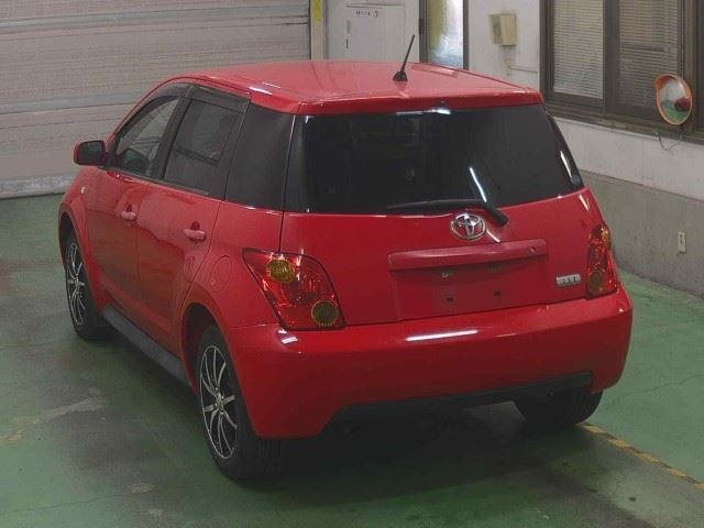 TOYOTA IST