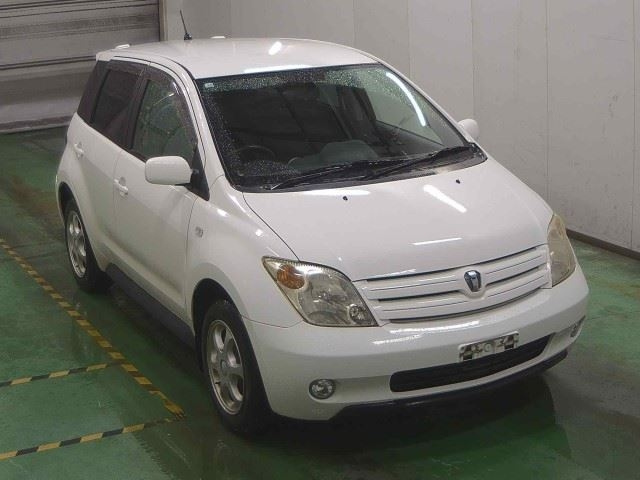 TOYOTA IST