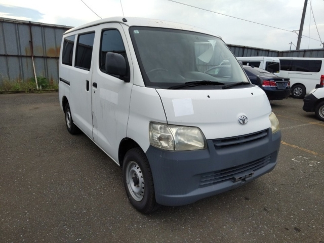 TOYOTA LITE ACE VAN