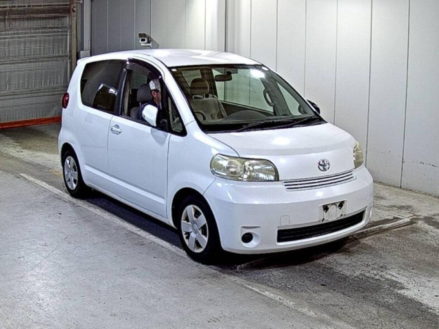 TOYOTA PORTE