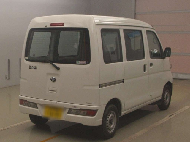 TOYOTA PIXIS VAN