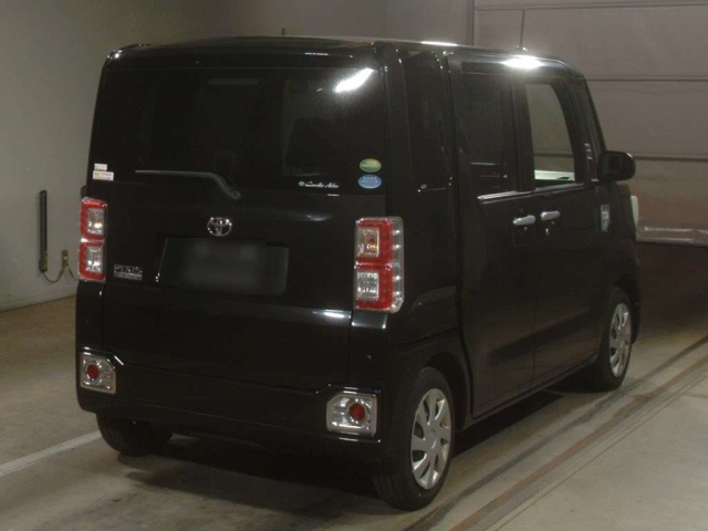 TOYOTA PIXIS MEGA