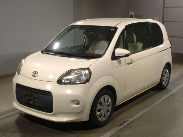 TOYOTA PORTE