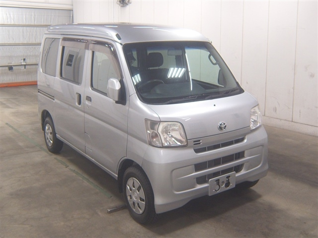 TOYOTA PIXIS VAN