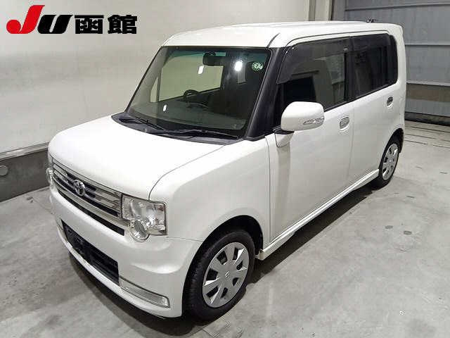 TOYOTA PIXIS SPACE