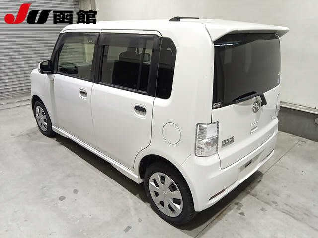 TOYOTA PIXIS SPACE