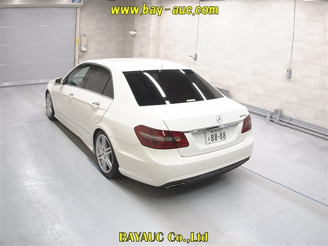 MERCEDES BENZ E CLASS