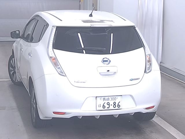 NISSAN LEAF