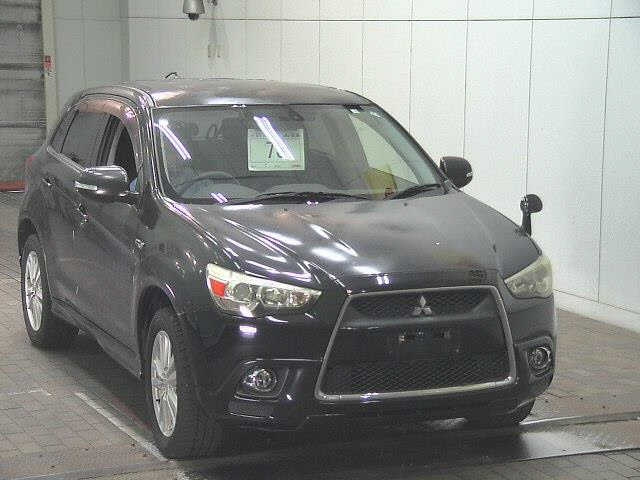MITSUBISHI RVR
