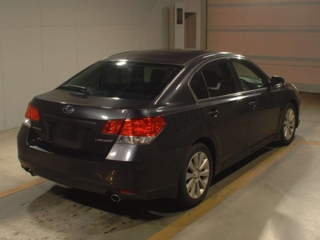 SUBARU LEGACY B4