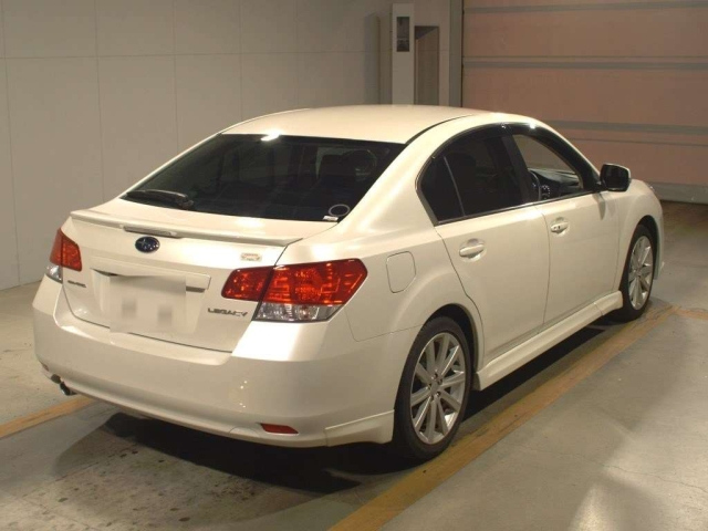 SUBARU LEGACY B4