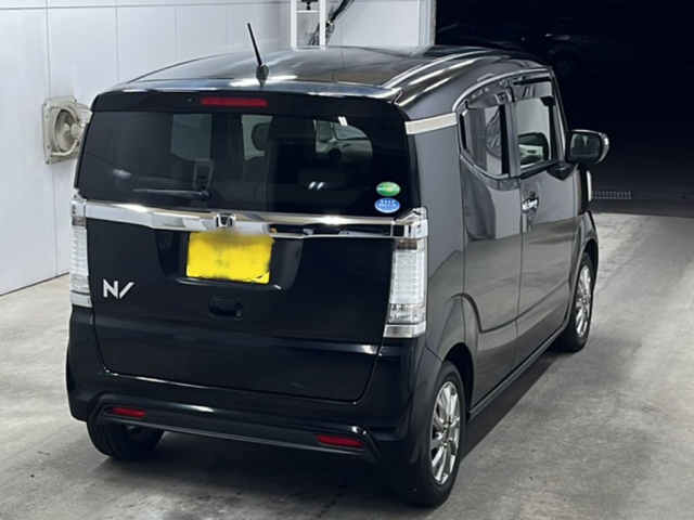 HONDA N BOX SLASH