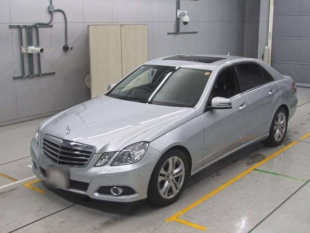 MERCEDES BENZ E CLASS