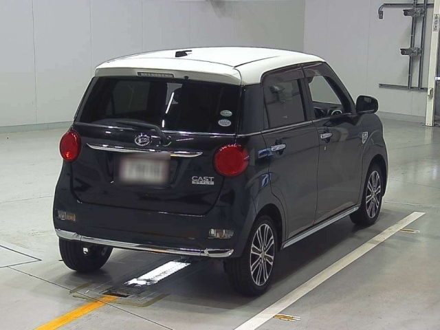 DAIHATSU CAST