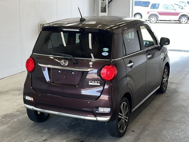 DAIHATSU CAST