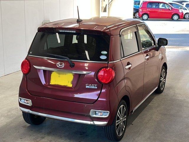 DAIHATSU CAST