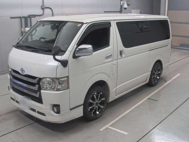 TOYOTA REGIUS ACE VAN