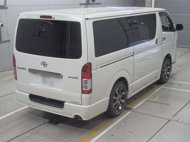 TOYOTA REGIUS ACE VAN